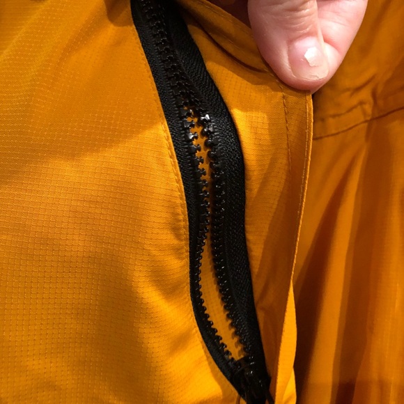 Obermeyer Men’s Medium ski jacket “Adrenaline” - Picture 3 of 14